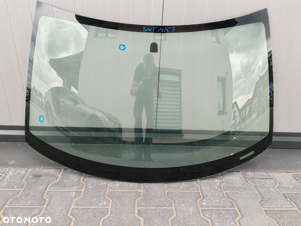 Szyba przednia czołowa Suzuki Swift MK7 10-16
