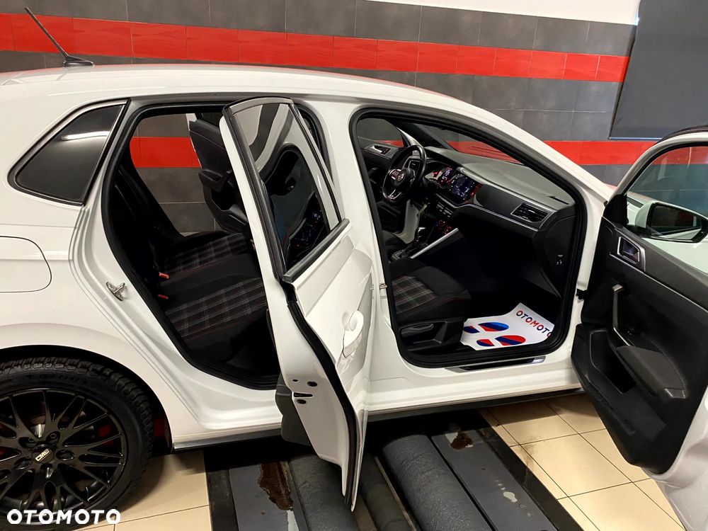 Volkswagen Polo 2.0 TSI OPF DSG GTI - 25
