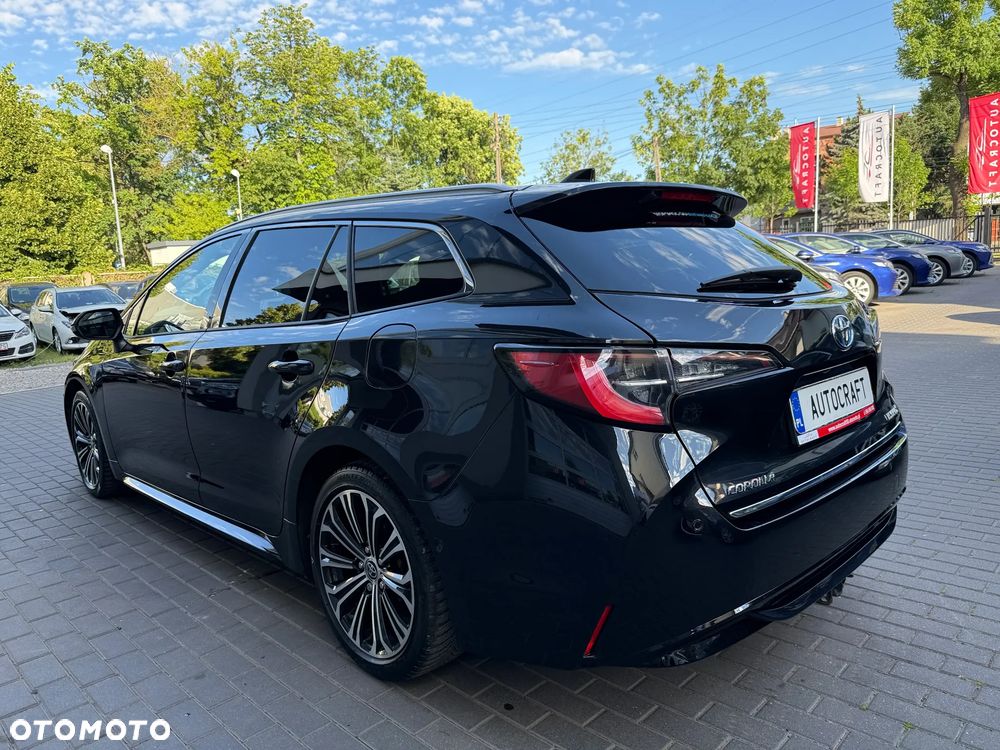 Toyota Corolla 2.0 Hybrid Executive - 31