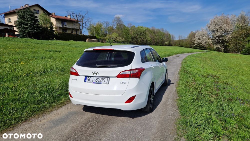 Hyundai i30 1.6 CRDI Intro Edition - 9
