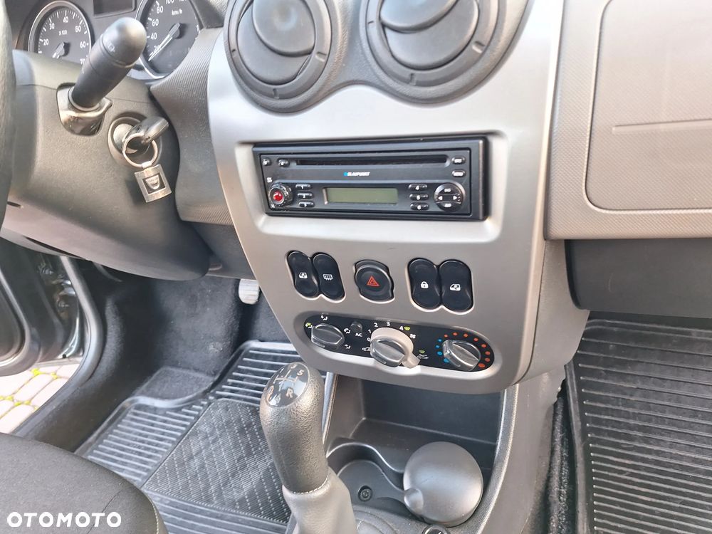 Dacia Sandero 1.2 16V Laureate - 8