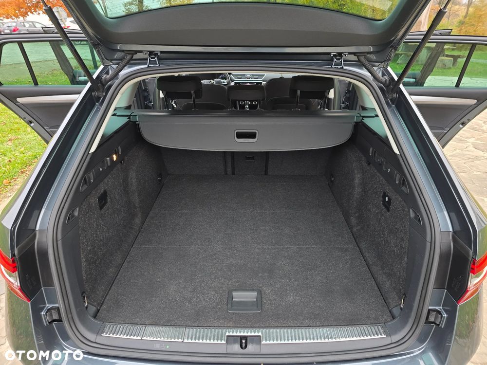 Skoda Superb 2.0 TDI DSG Active - 38
