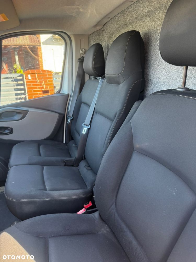 Renault Trafic - 11