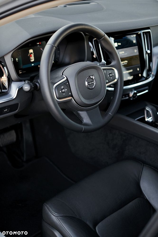 Volvo S60 B5 B Ultimate Dark - 25