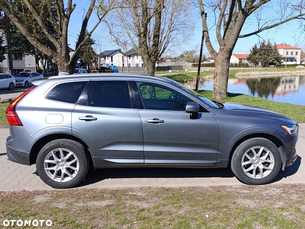 Volvo XC 60 T5 AWD Geartronic Momentum - 4