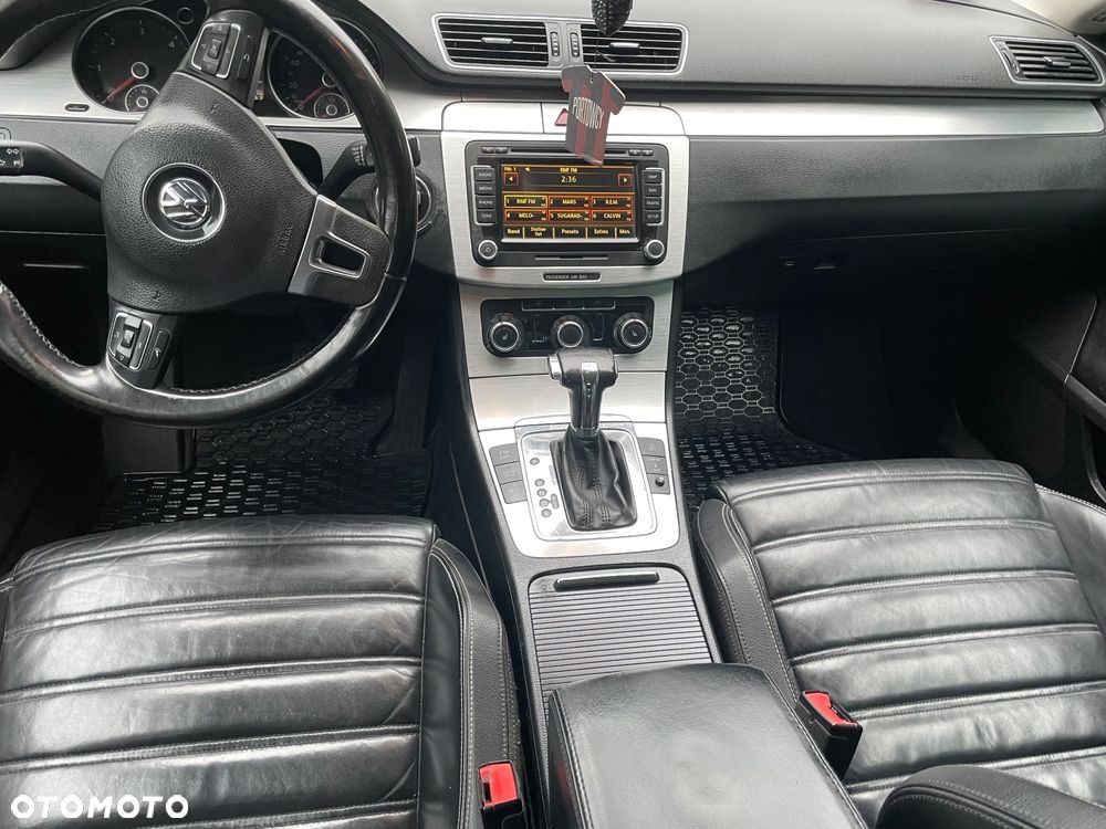Volkswagen Passat CC - 11