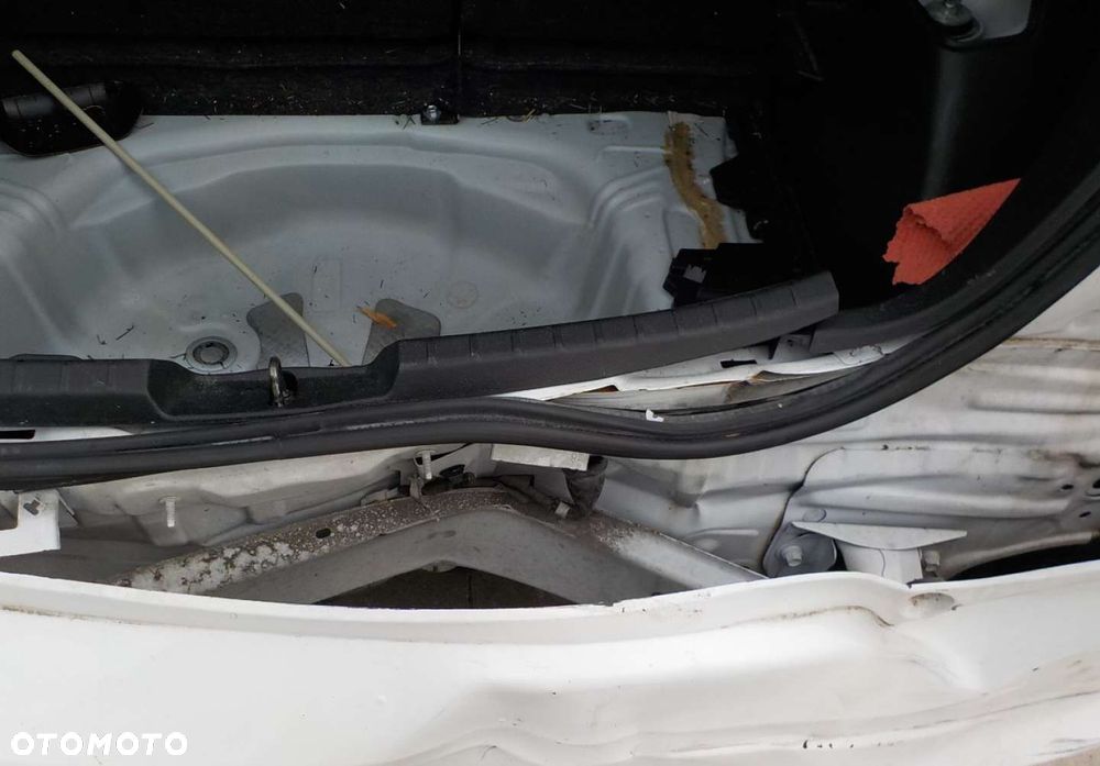 Toyota Yaris - 11