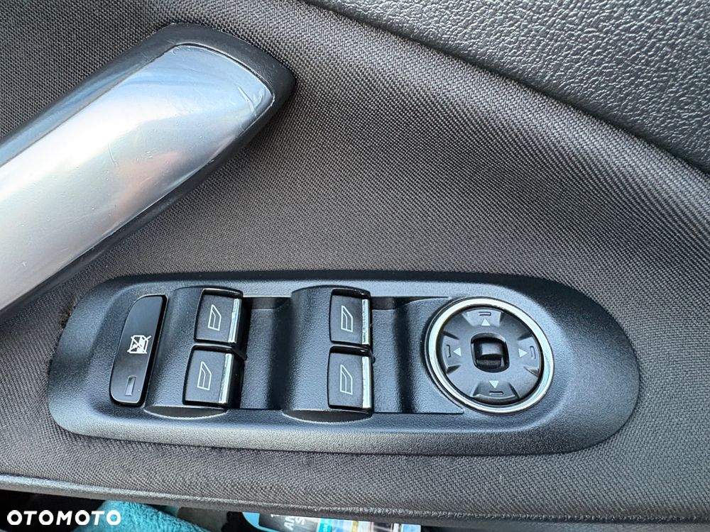 Ford Mondeo 1.6 Titanium - 9