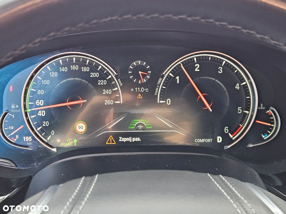 BMW Seria 5 520d xDrive - 22