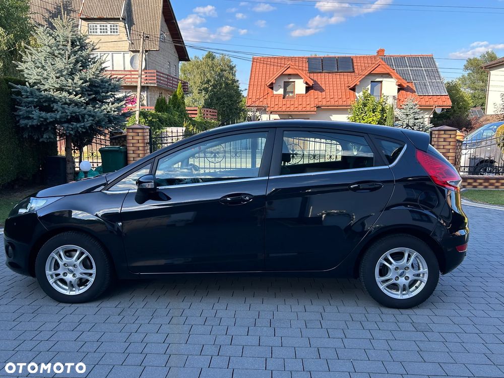 Ford Fiesta - 23