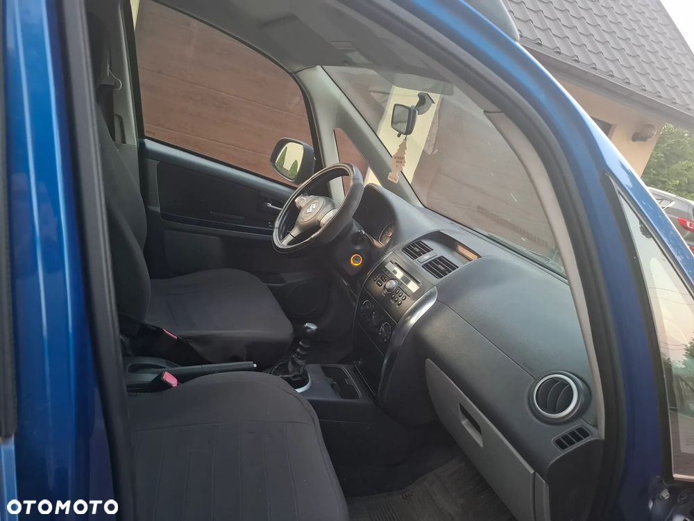 Suzuki SX4 - 4