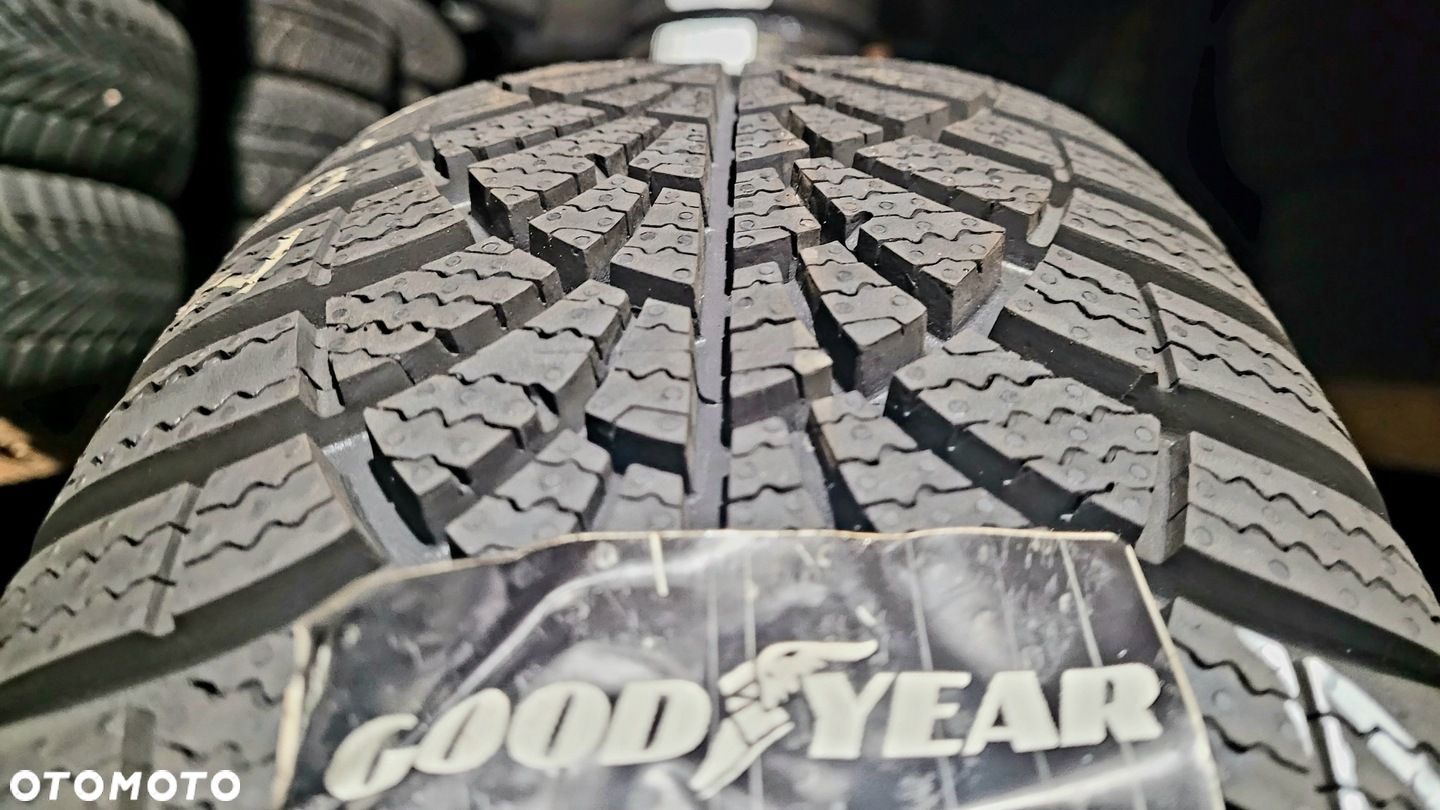 4x Goodyear UltraGrip 9 195/65R15 91H Z601A - 6
