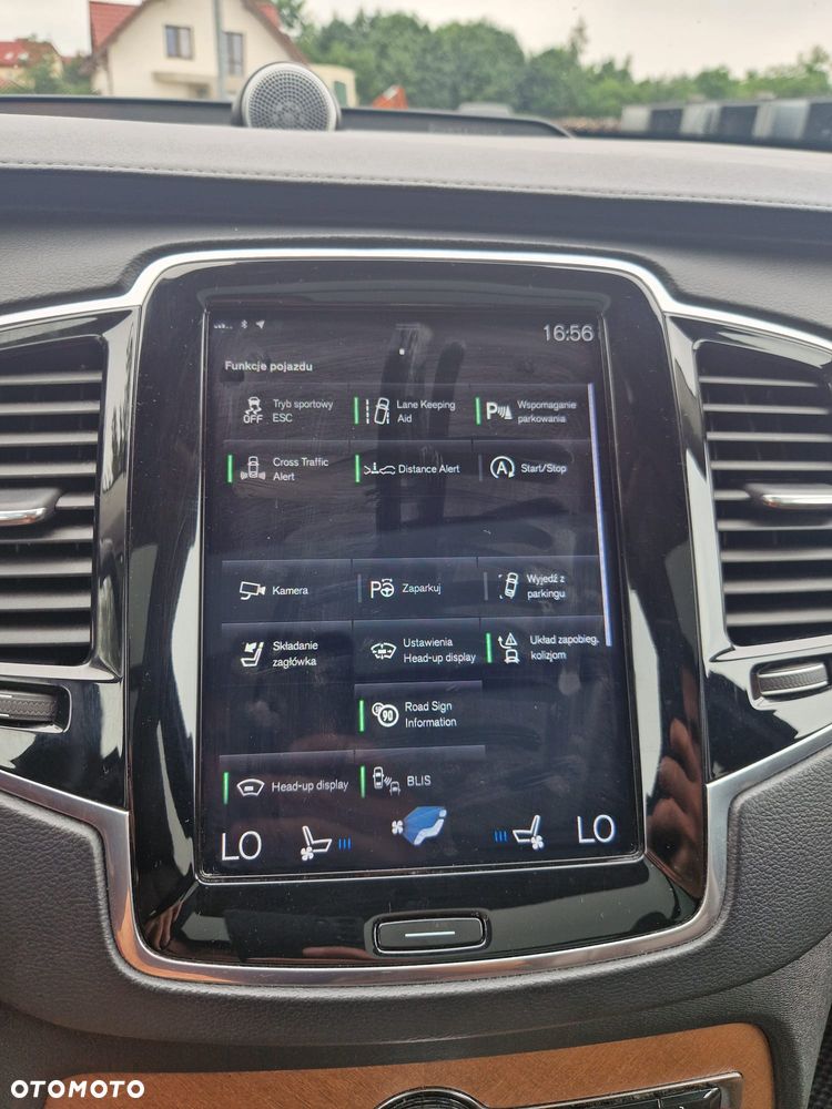 Volvo XC 90 - 32