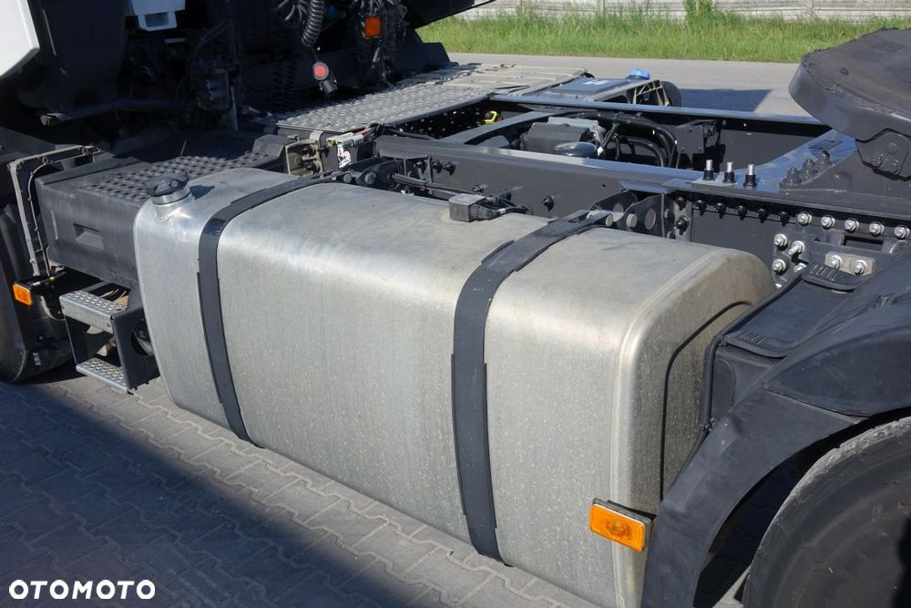 Renault GAMA T480 COMFORT / EURO 6 / STANDARD / AUTOMAT / RETARDER / KLIMATYZACJA POSTOJOWA / LODÓWKA / ALUMINIOWE FELGI - 13