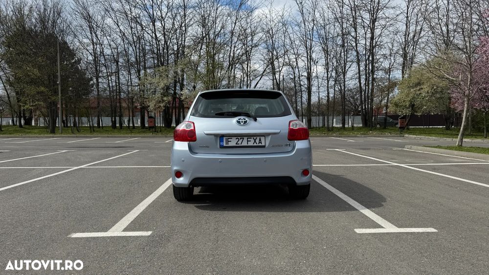 Toyota Auris - 5