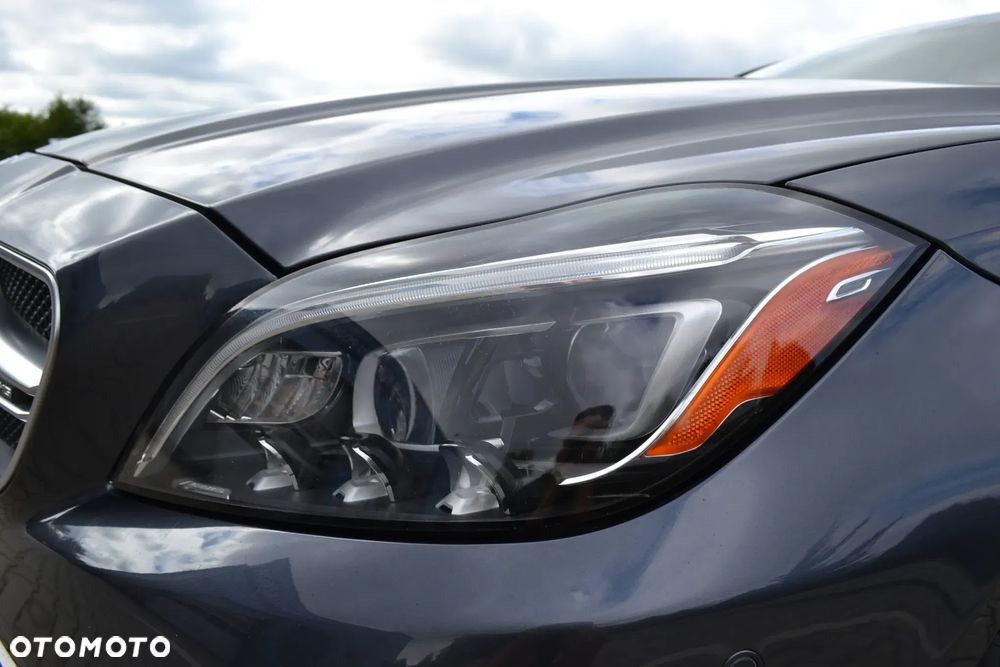 Mercedes-Benz CLS - 12