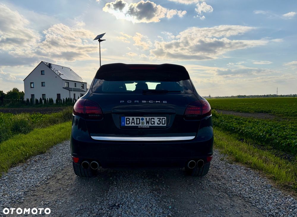 Porsche Cayenne S - 7