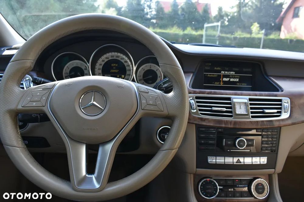 Mercedes-Benz CLS - 12