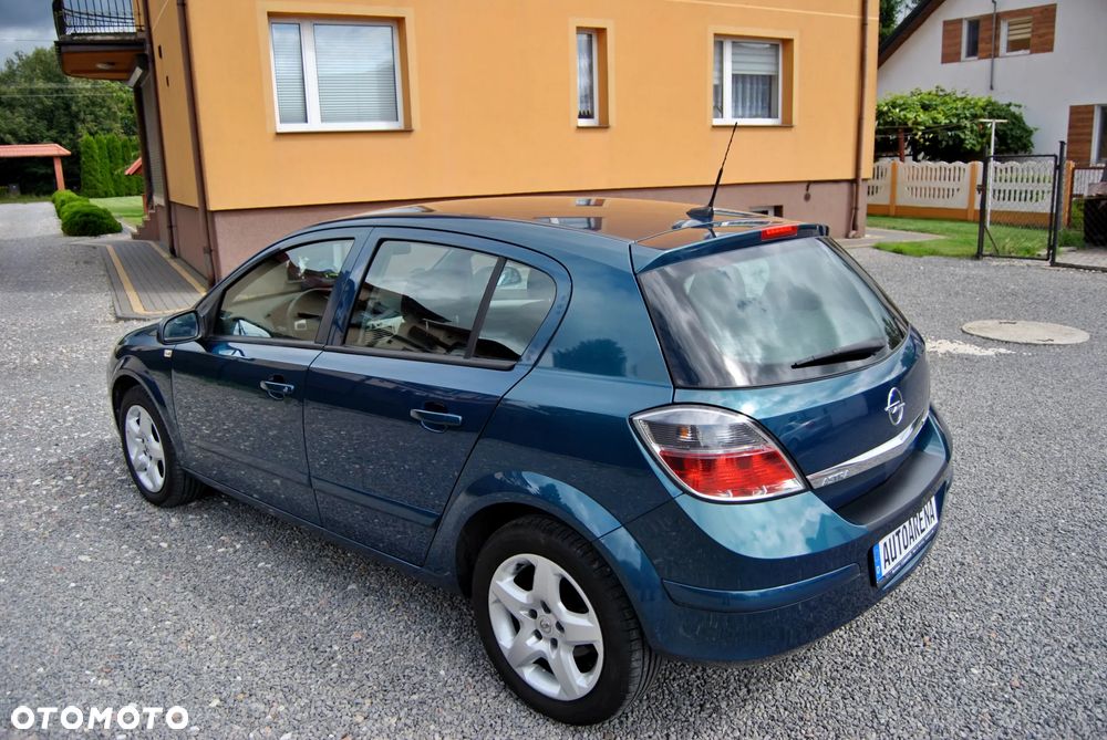 Opel Astra 1.6 Enjoy - 12