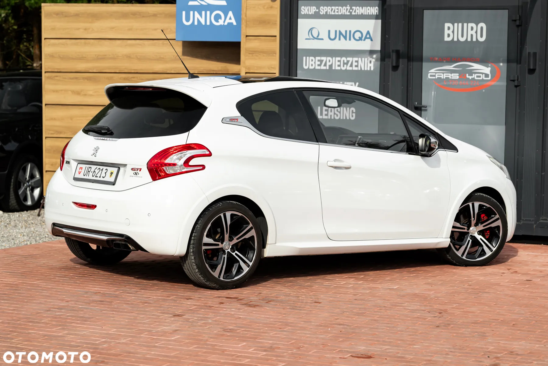 Peugeot 208 1.6 THP GTi - 15