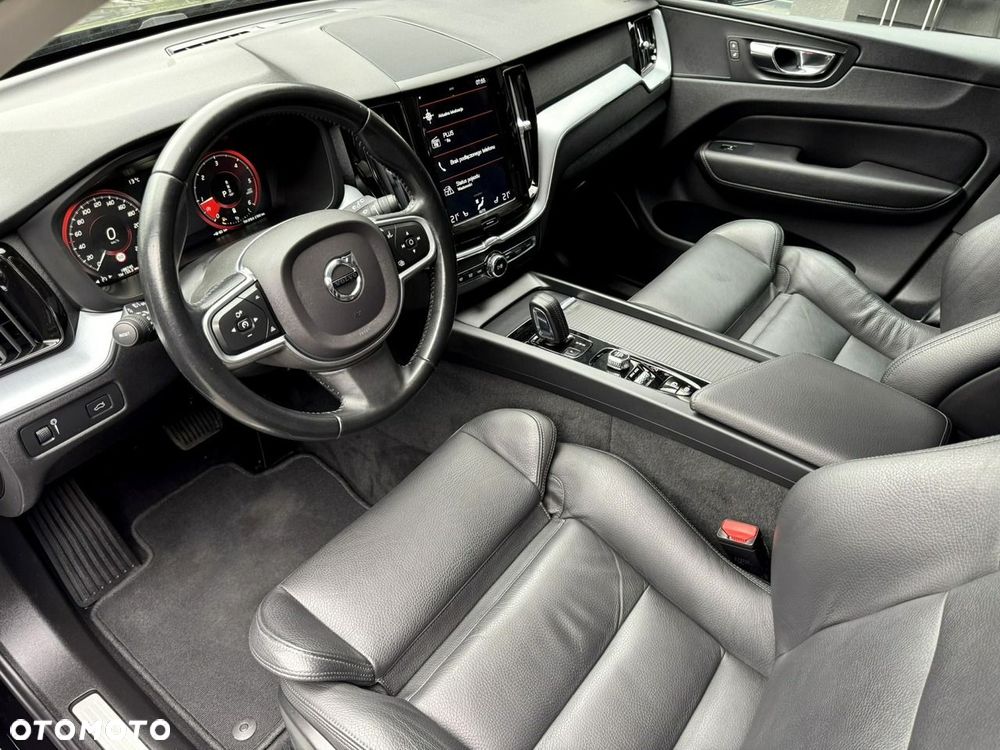 Volvo XC 60 B4 D AWD Geartronic Momentum Pro - 13