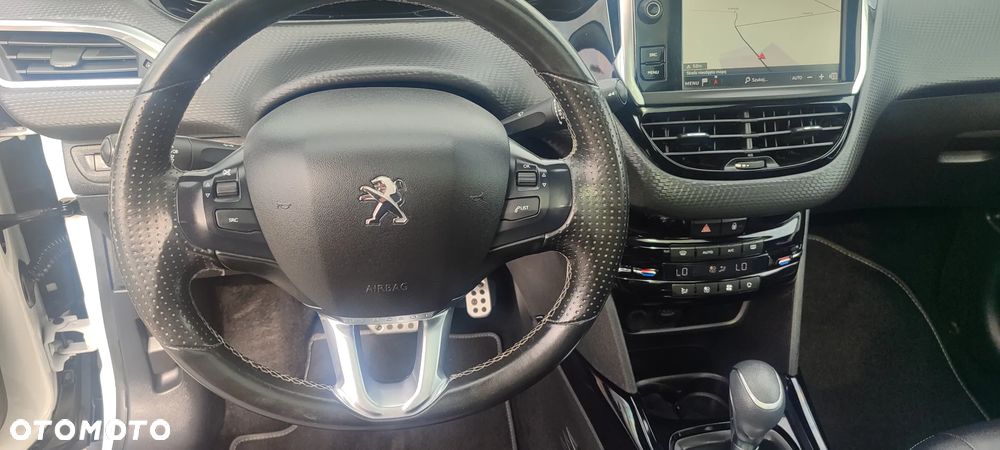 Peugeot 2008 PureTech 110 Stop&Start EAT6 Crossway - 26