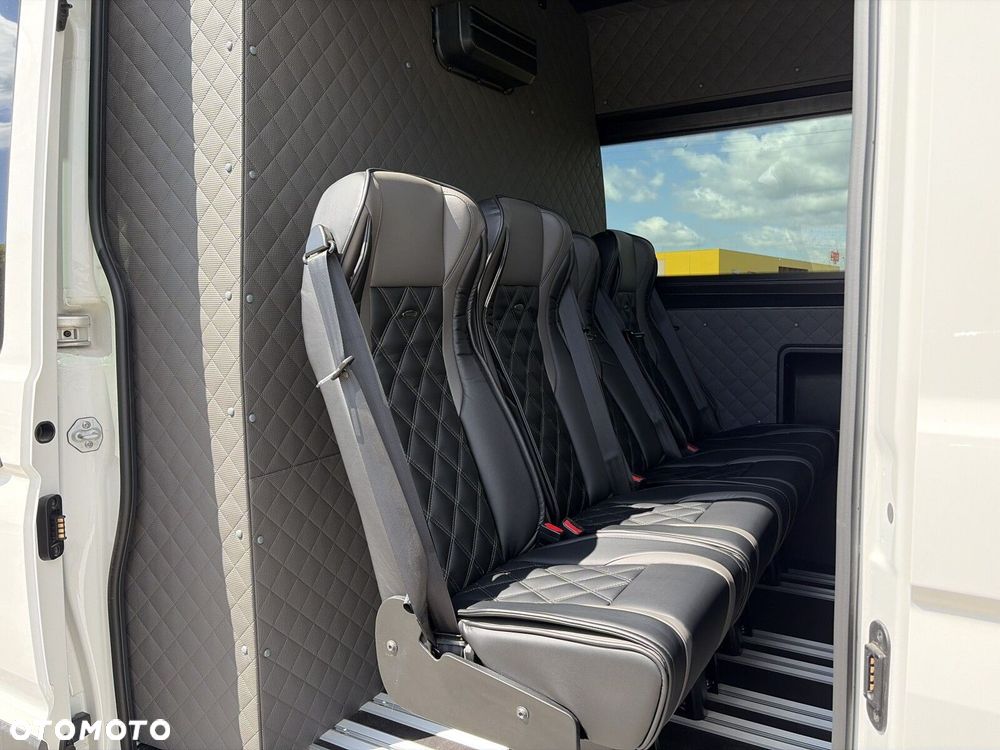 Volkswagen Crafter LIFT 2.0 TDI SCR 177KM, zabudowa brygadowa Hauser - 39