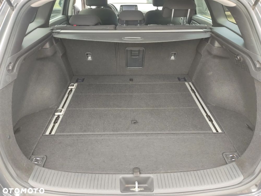 Hyundai i30 blue Kombi 1.4 Style - 18