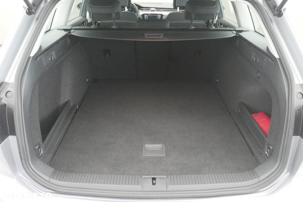 Volkswagen Passat Variant - 16