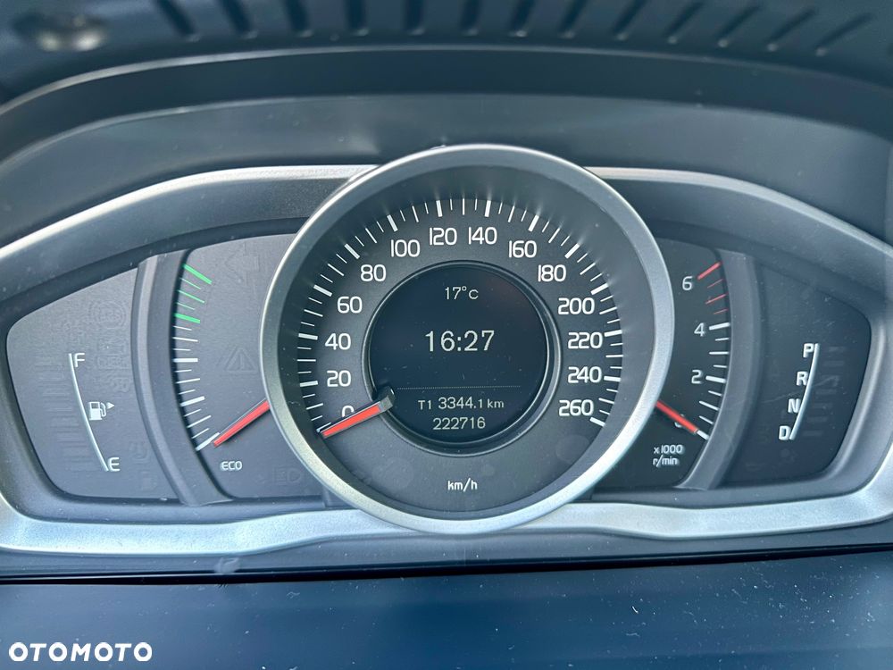 Volvo V60 D4 Geartronic Momentum - 8