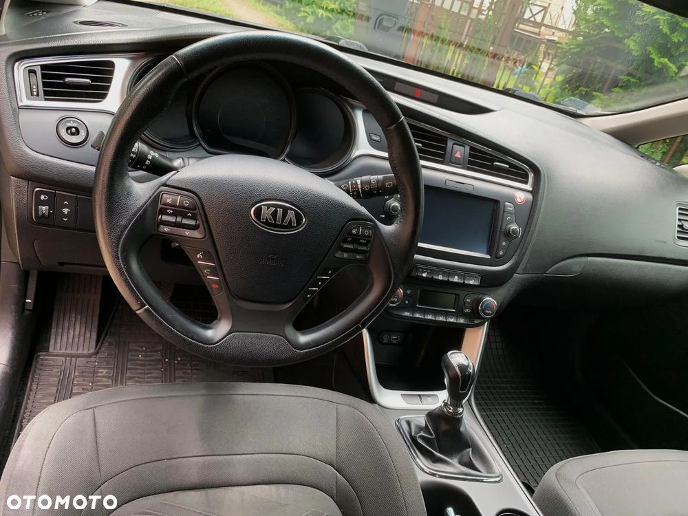 Kia Ceed 1.6 GDI M - 12