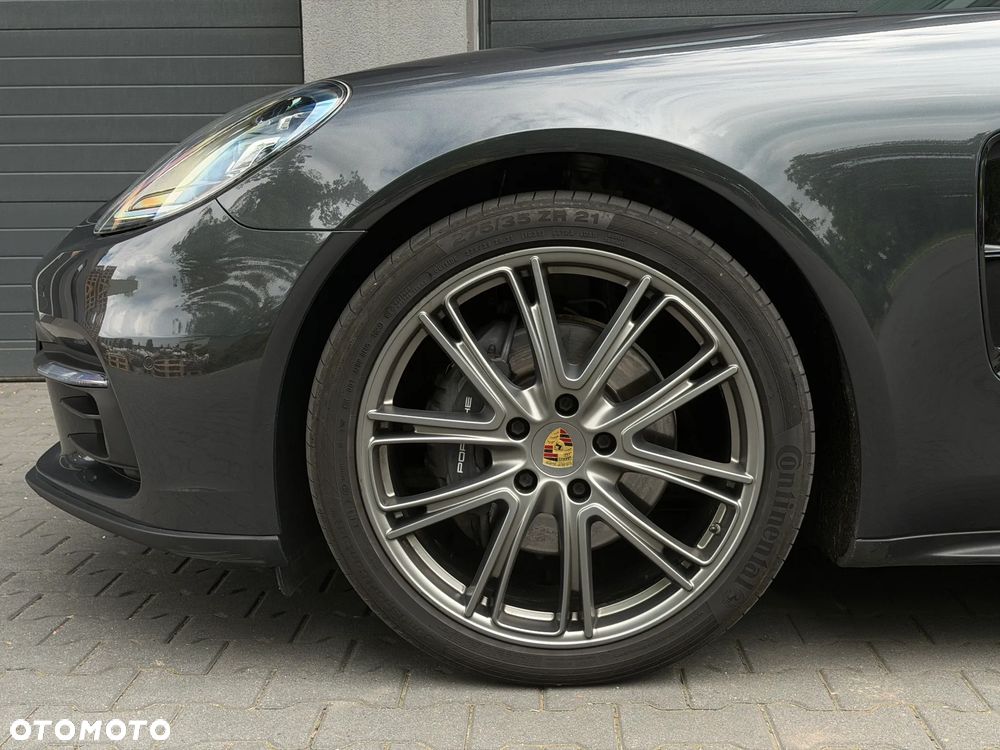 Porsche Panamera 4 - 6