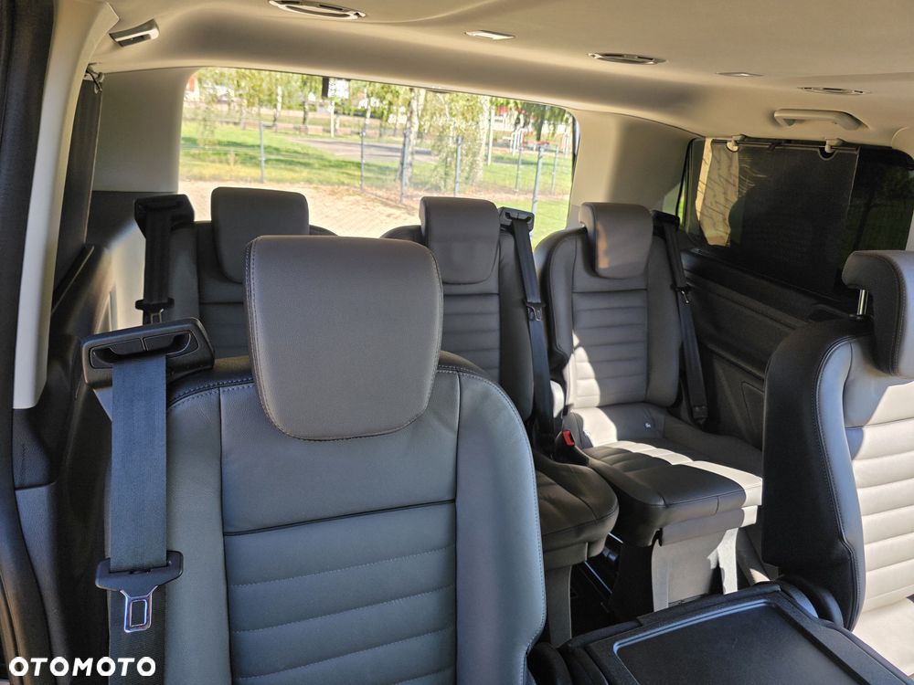 Ford Tourneo Custom - 19