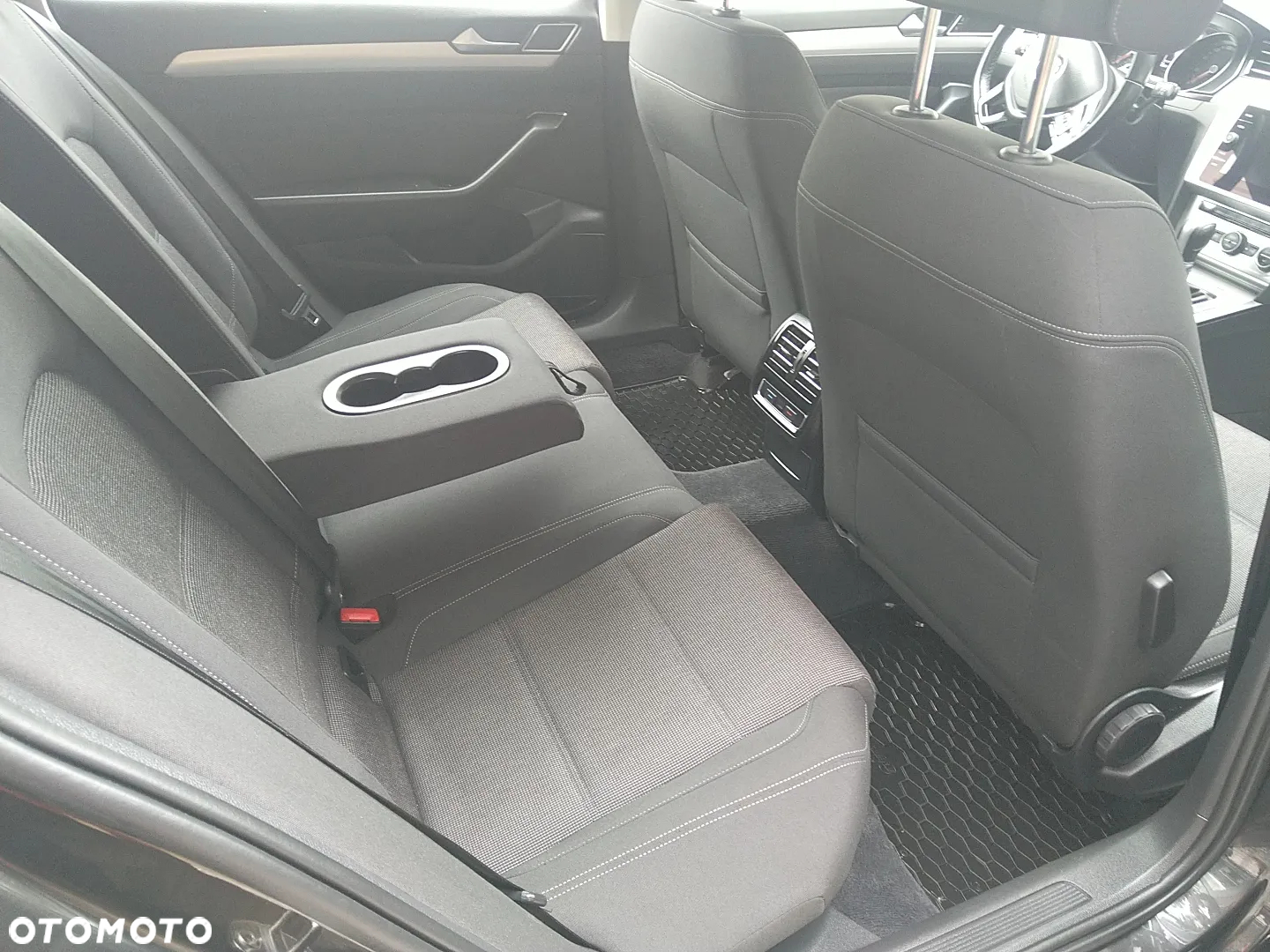 Volkswagen Passat 2.0 TDI BMT Comfortline DSG - 16