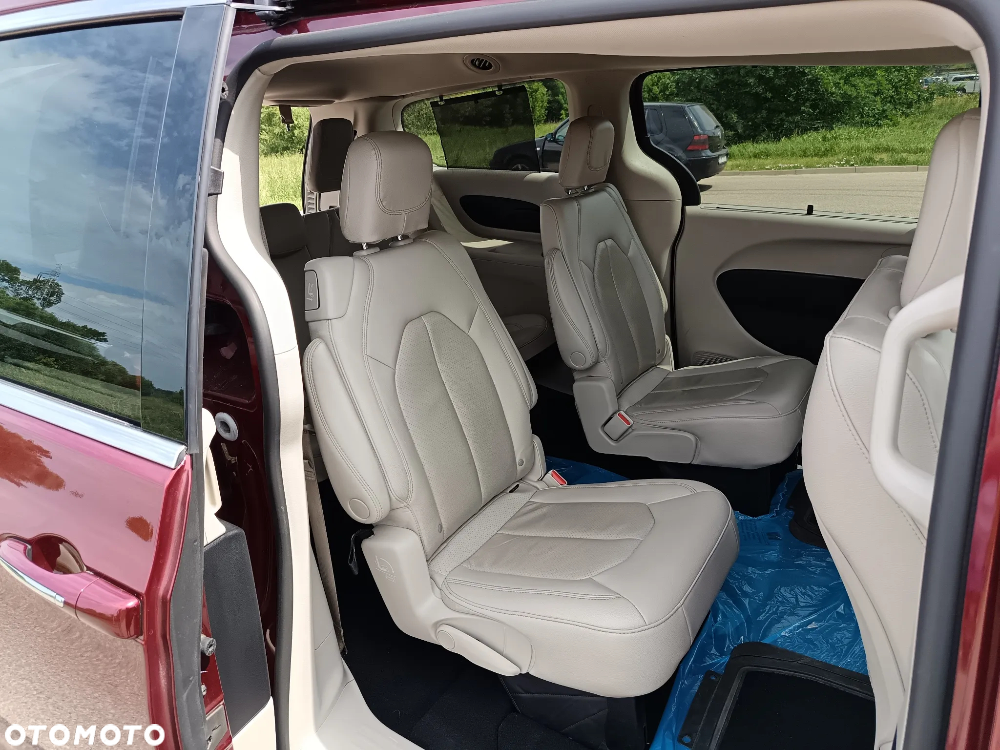 Chrysler Pacifica - 20