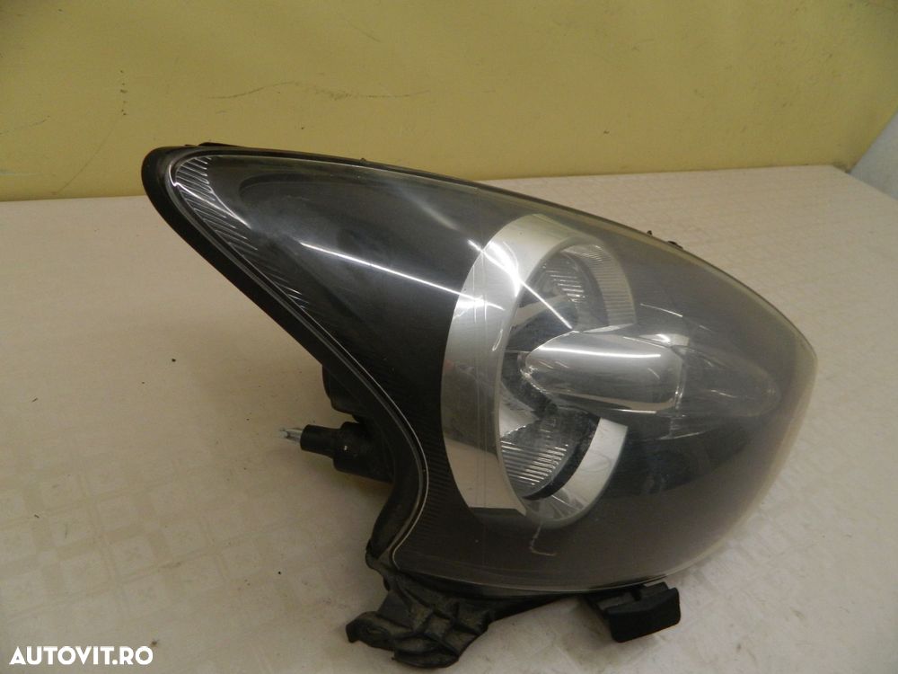 Far dreapta Toyota Aygo Halogen, 2005, 2006, 2007, 2008, 2009, 2010, 2011, 2012, cod origine  81110-OH070. - 4