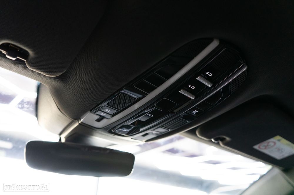 Porsche Panamera Sport Turismo 4 E-Hybrid - 45