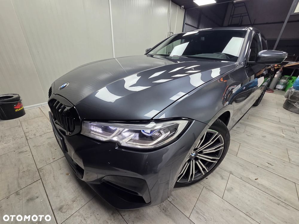 BMW Seria 3 330i xDrive M Sport sport - 24