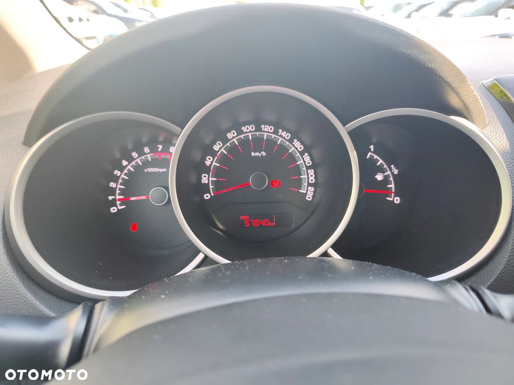 Kia Venga 1.6 Business Line - 17
