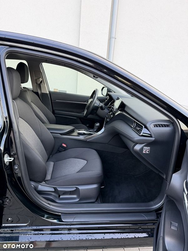Toyota Camry 2.5 Hybrid Comfort CVT - 34
