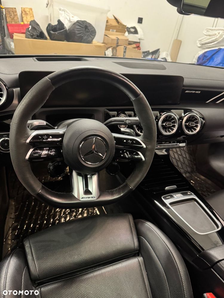 Mercedes-Benz CLA AMG 35 mHEV 4-Matic 8G-DCT - 17