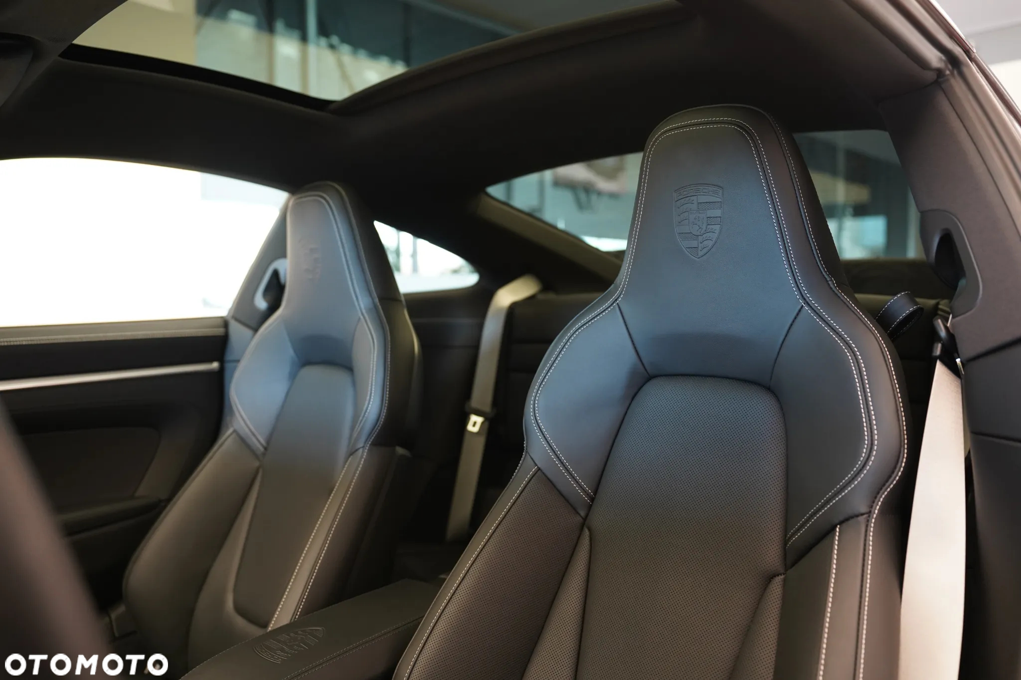 Porsche 911 Carrera - 18