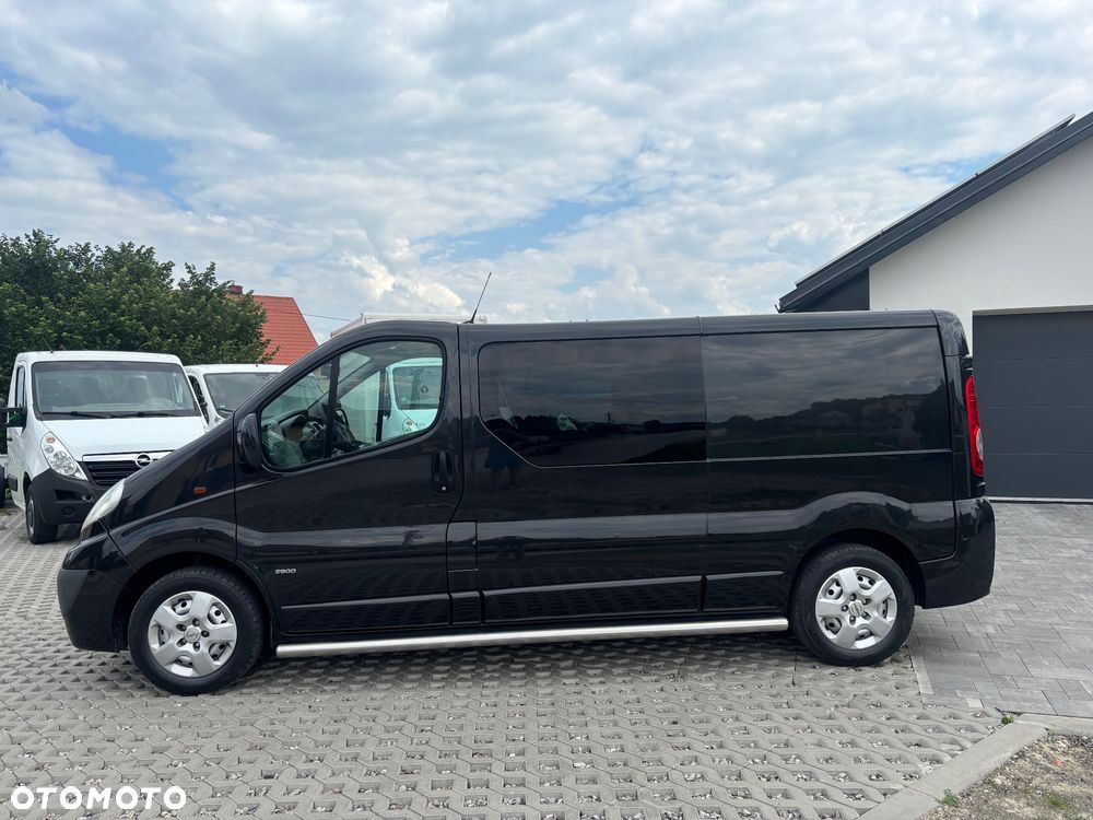 Opel Vivaro - 8