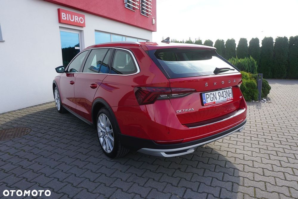 Skoda Octavia 2.0 TDI DSG 4x4 Scout - 31