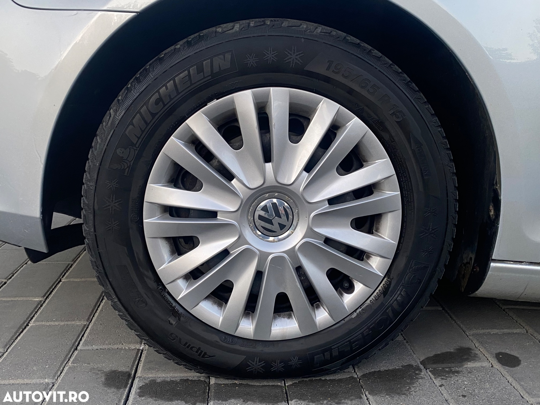 Volkswagen Golf - 5
