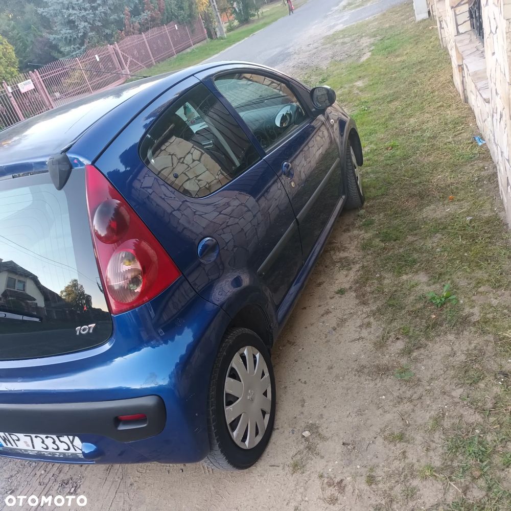 Peugeot 107 1.4 HDI Trendy - 5
