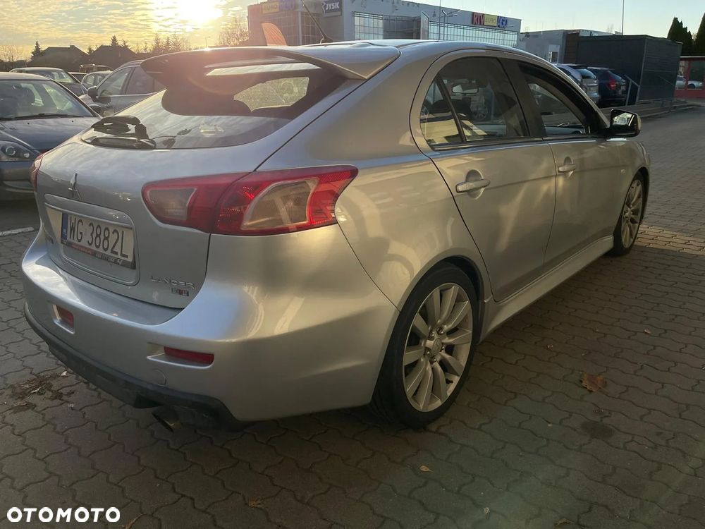 Mitsubishi Lancer - 3