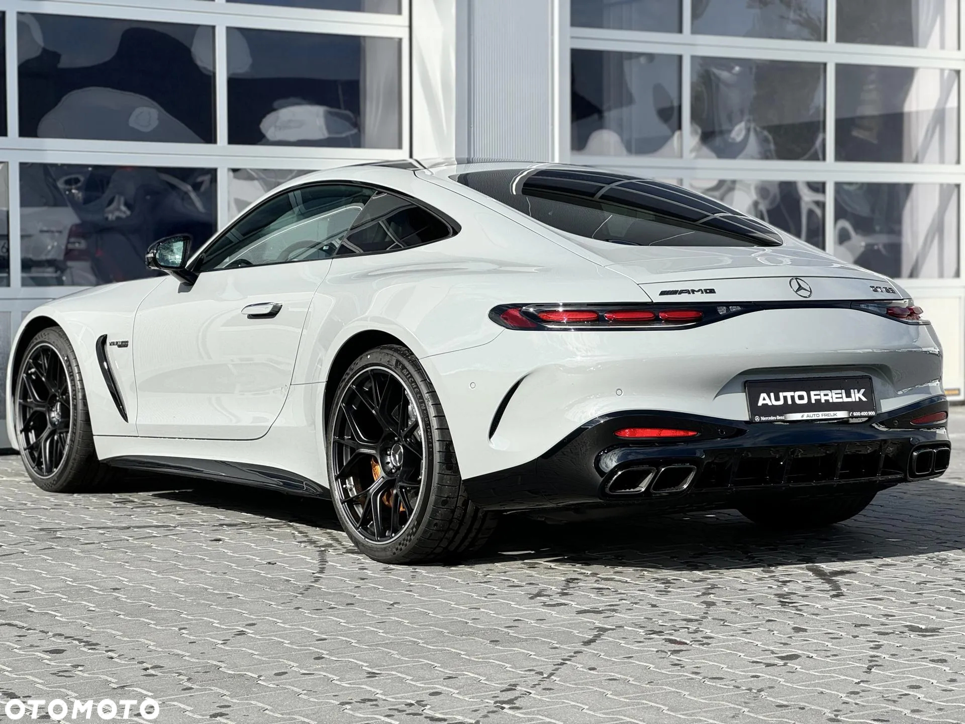 Mercedes-Benz AMG GT 63 4Matic+ - 14