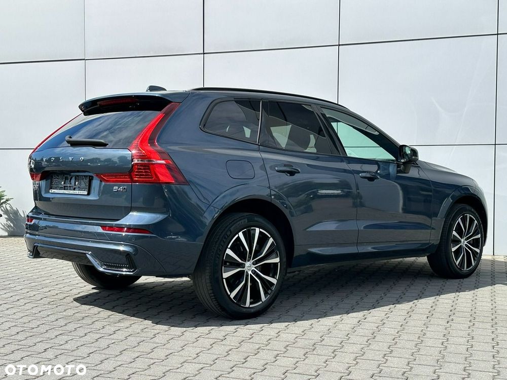 Volvo XC 60 B4 D AWD Ultimate Dark - 9