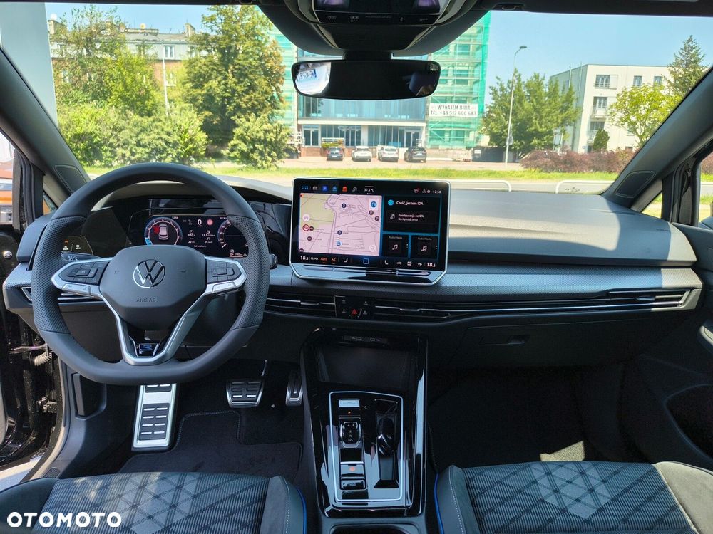 Volkswagen Golf 1.5 eTSI mHEV R-Line Plus DSG - 34